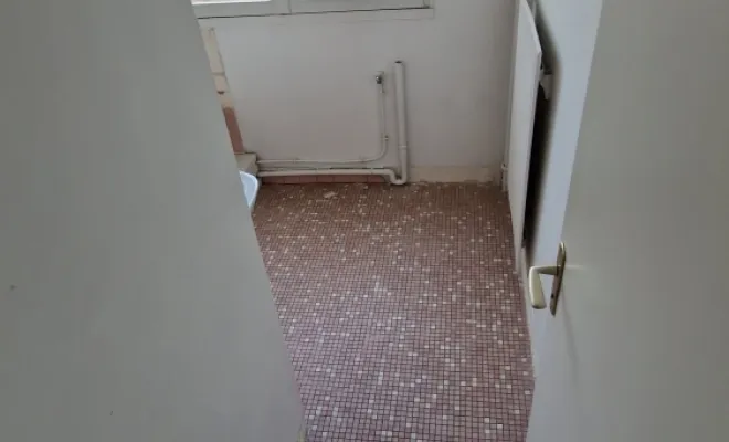 Salle de bain avant, Amiens, C.F BTP